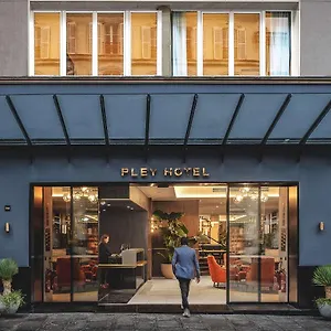 Pley Otel Paris