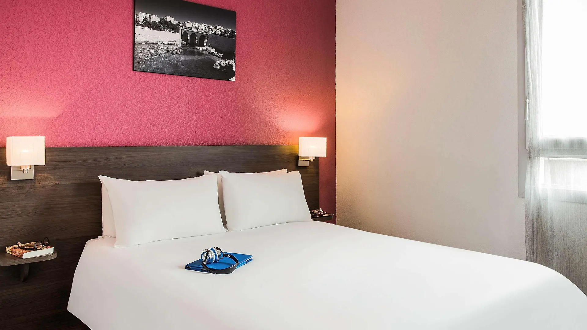 Aparthotel Adagio Access Marseille Saint Charles 3*,