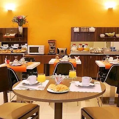 Aparthotel Adagio Access Marseille Saint Charles 3*,